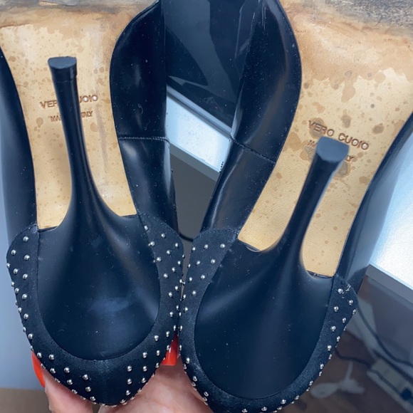 Barney’s heels - Picture 6 of 6